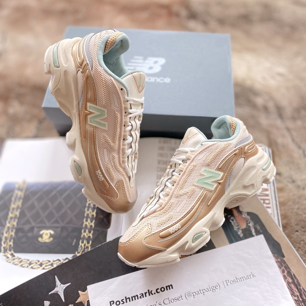 Free People x New Balance 1000 Sneakers - Picture 5 of 9